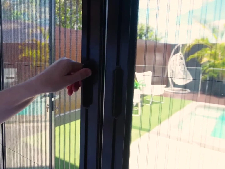 Batıkent Stor Sineklik Haşere Girişini Engelleyen Sineklikler Konfor Sunar