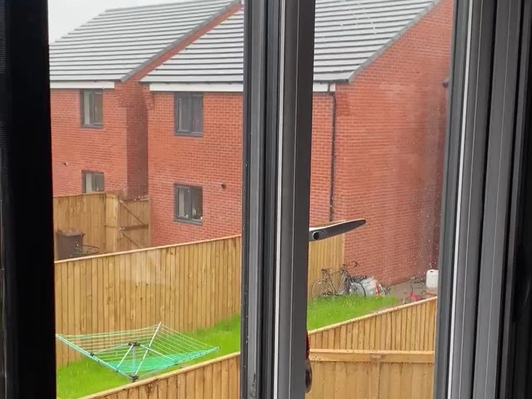 Batıkent Sürgülü Sineklik Böcek ve Sineklere Karşı Koruma Konforlu Evler